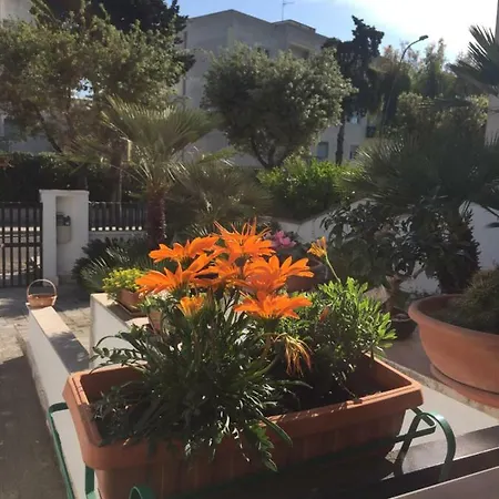 Bed and Breakfast A Casa Di Gio Λέτσε